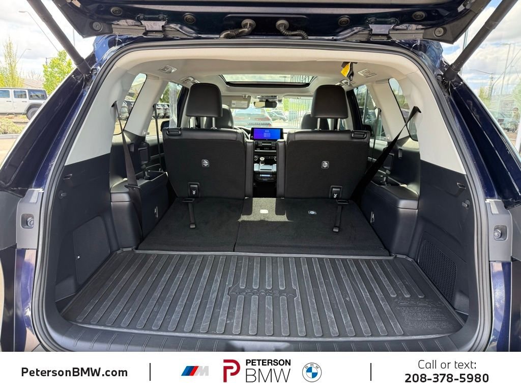 Used 2025  Toyota Limited image 10