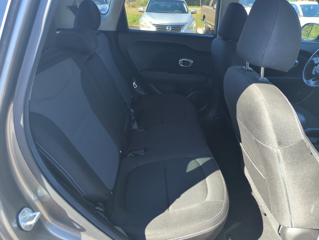 Used 2017 Gray Kia Plus image 31