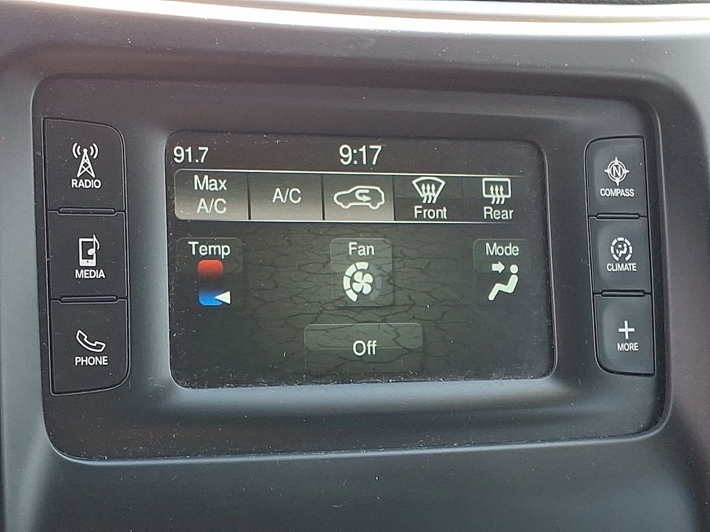 Used 2016 Black Jeep Latitude image 17
