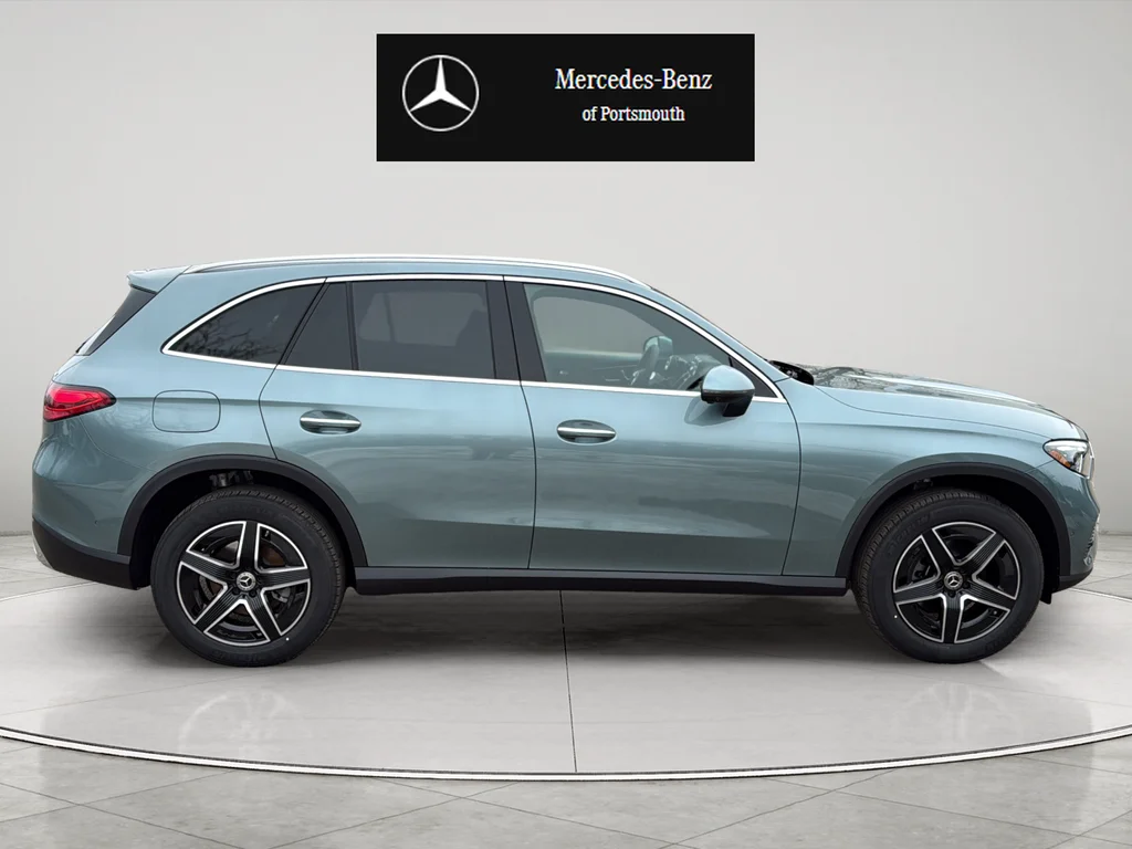 New 2026 Verde Silver Metallic Mercedes-Benz GLC 300 image 6