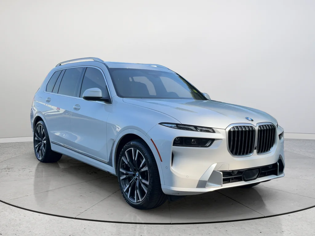 2024 BMW X7 xDrive40i's photo