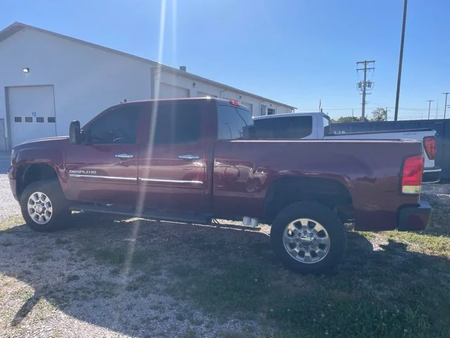 Used 2013 Red GMC Denali image 8
