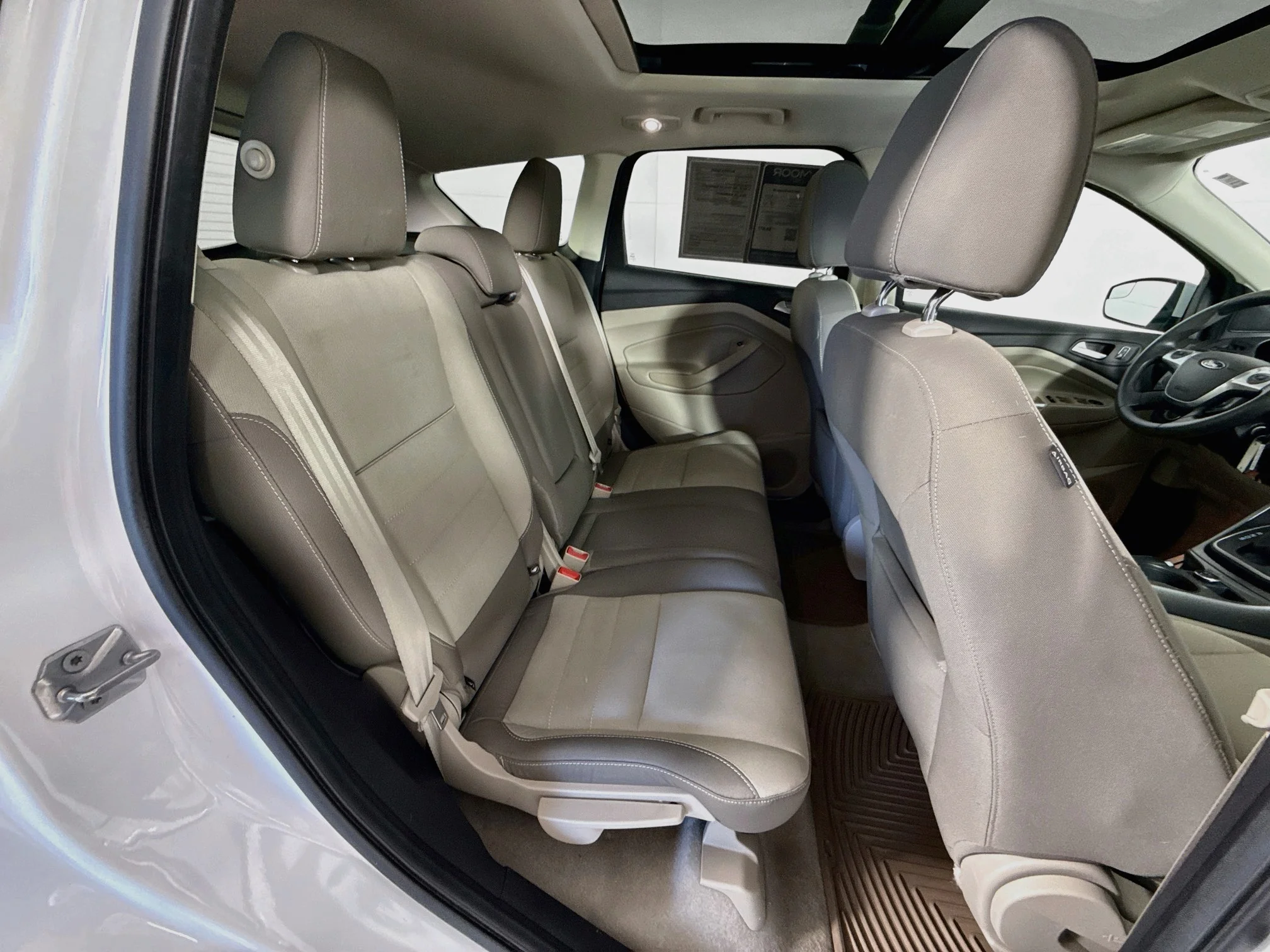 Used 2013 Oxford White Ford SE image 25