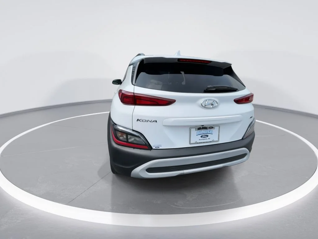 Used 2023 White Hyundai SEL image 7