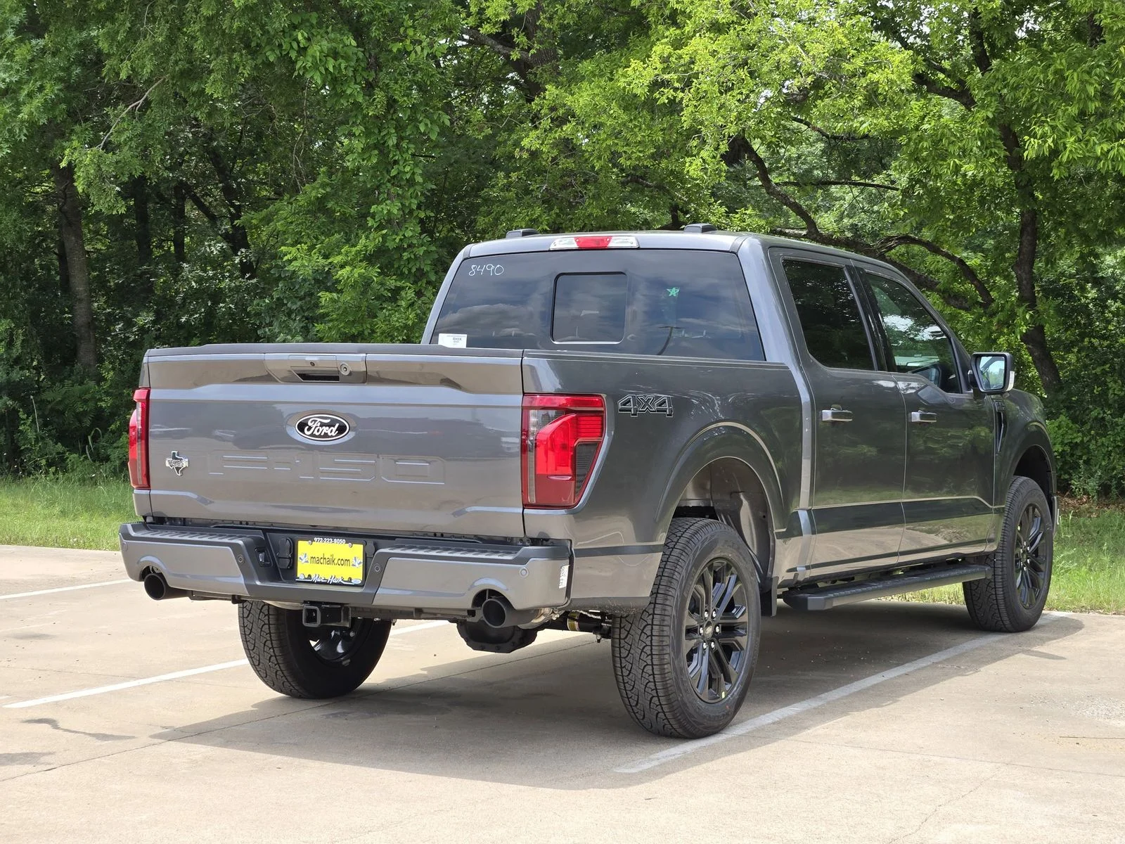 New 2026 Carbonized Gray Metallic Ford XLT image 4