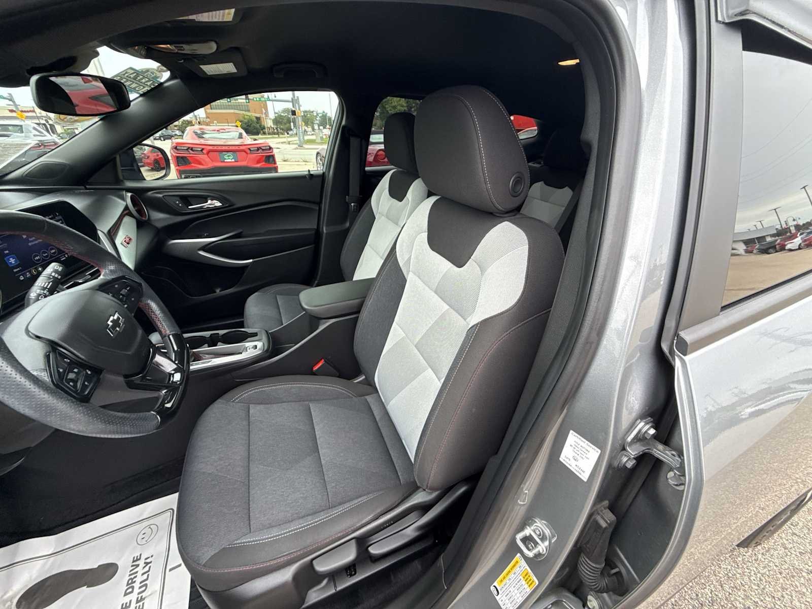 2024 Chevrolet Trax RS - Photo 19