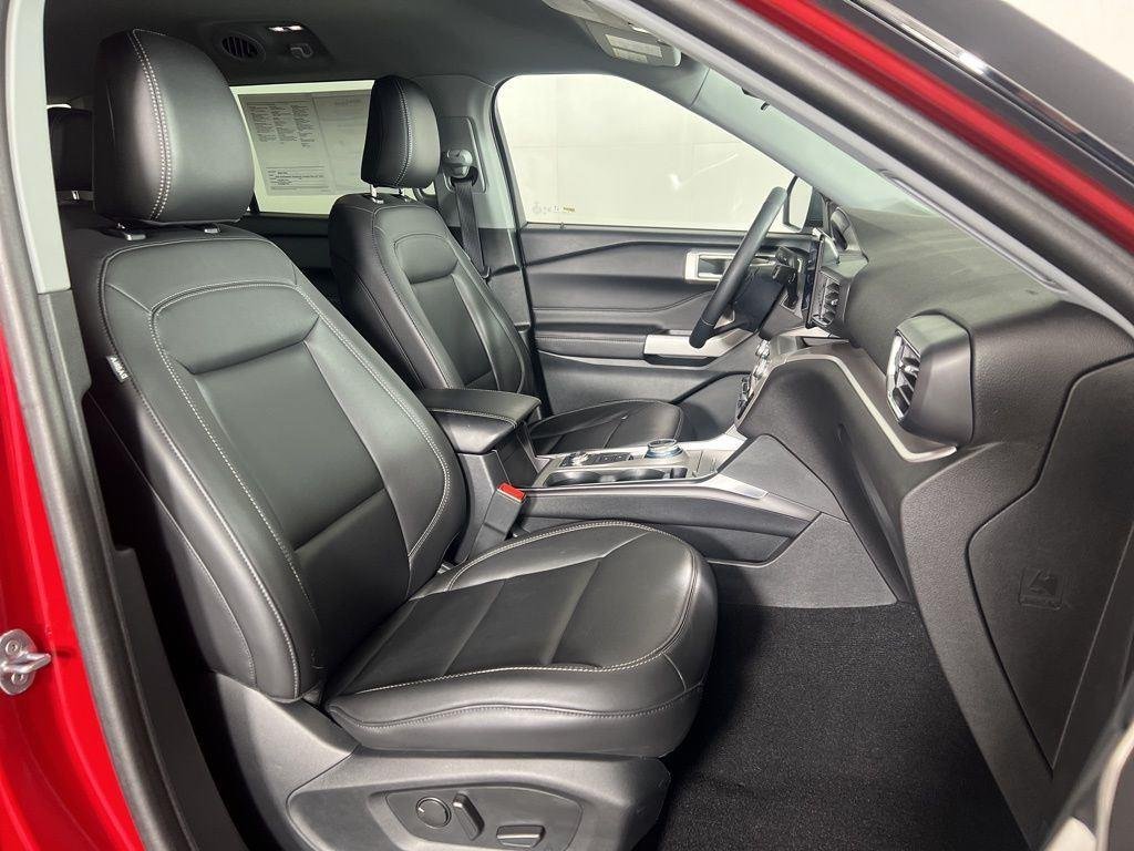 2024 Ford Explorer XLT - Photo 13