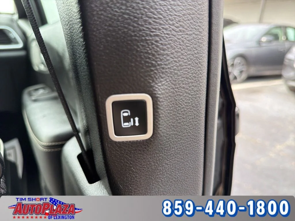 Used 2025 Black Chrysler Limited image 34