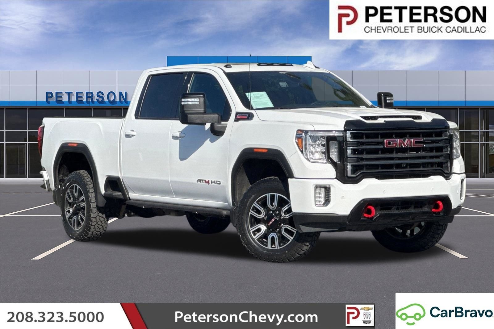 Used 2022 White GMC AT4 image 1