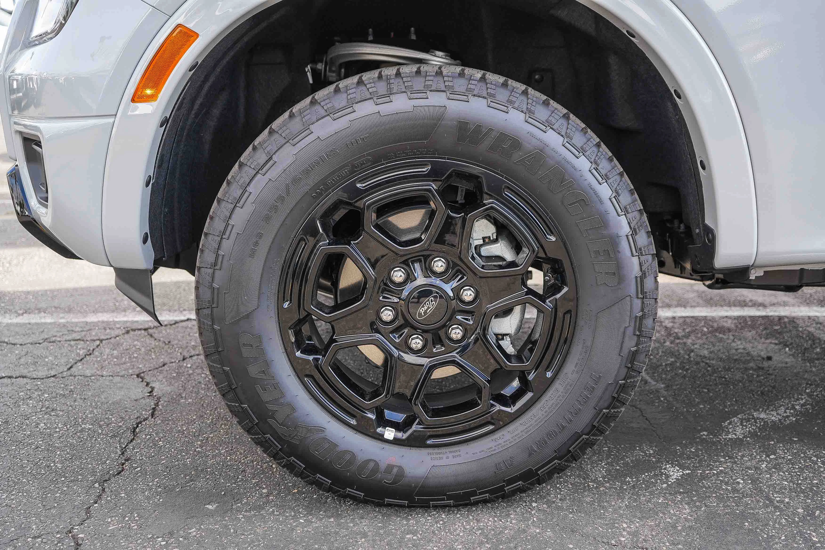 New 2026 Avalanche Ford XLT image 11