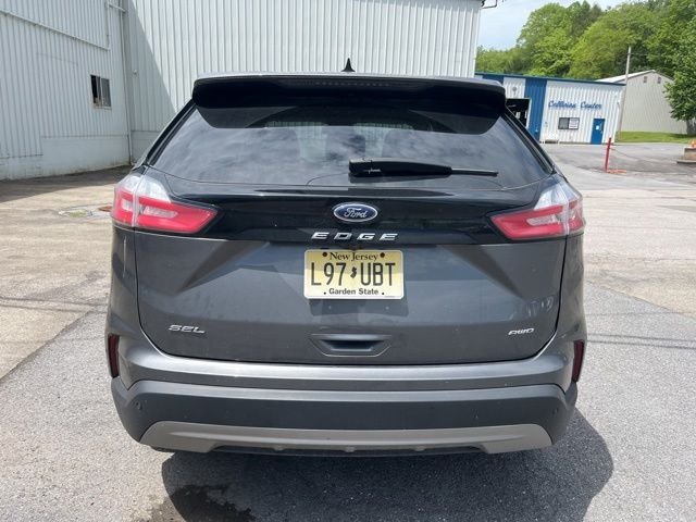 Used 2024 Gray Metallic Ford SEL image 7