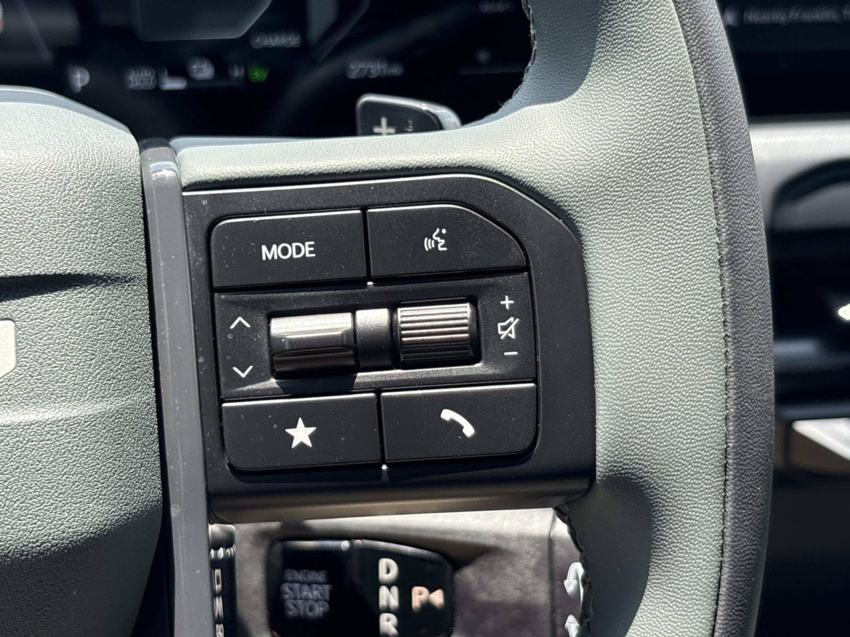 New 2027 Glacial White Pearl Kia X-Line SX-Prestige image 25