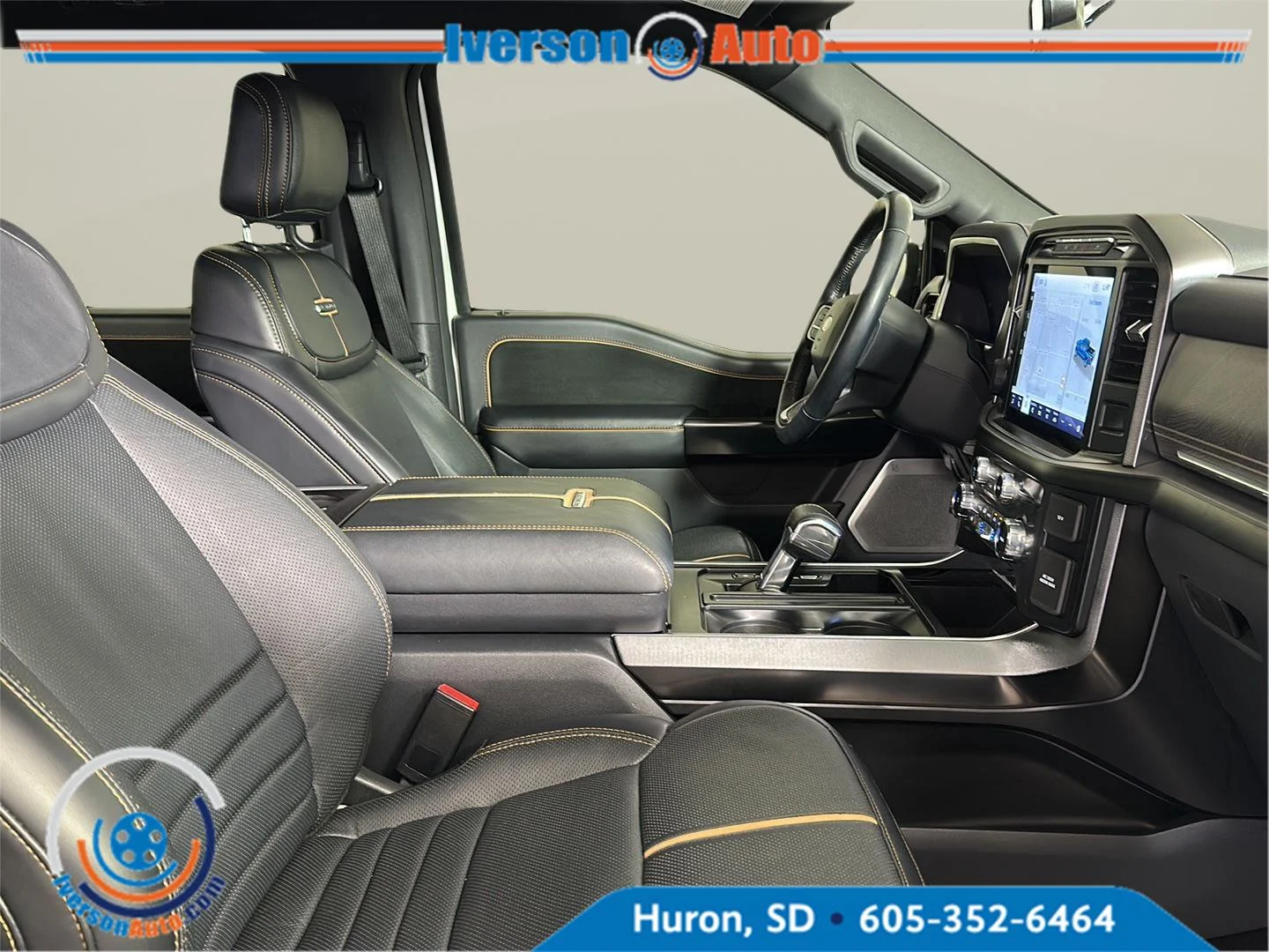 Used 2022 Star White Metallic Tri-Coat Ford Platinum image 29