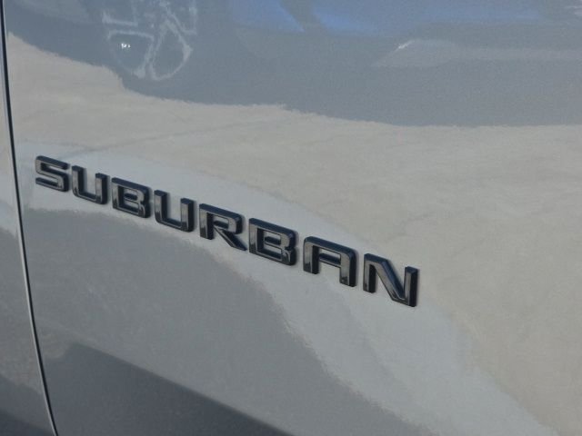 Used 2025 Gray Chevrolet Z71 image 10
