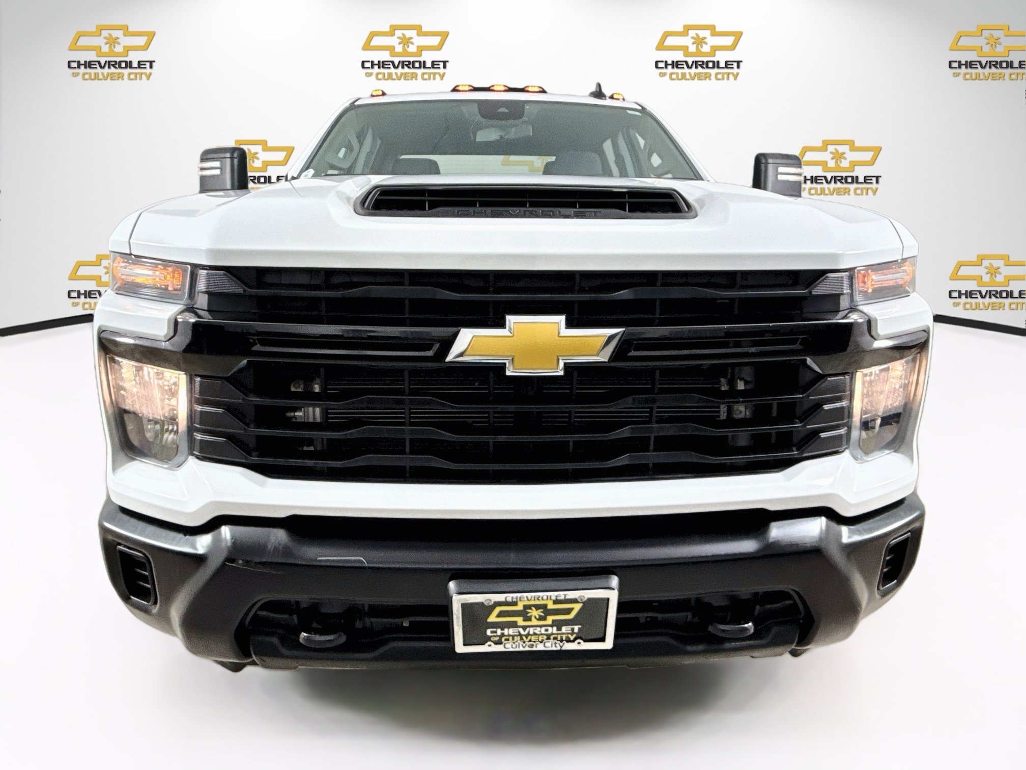 Used 2024 Summit White Chevrolet WT DRW image 2