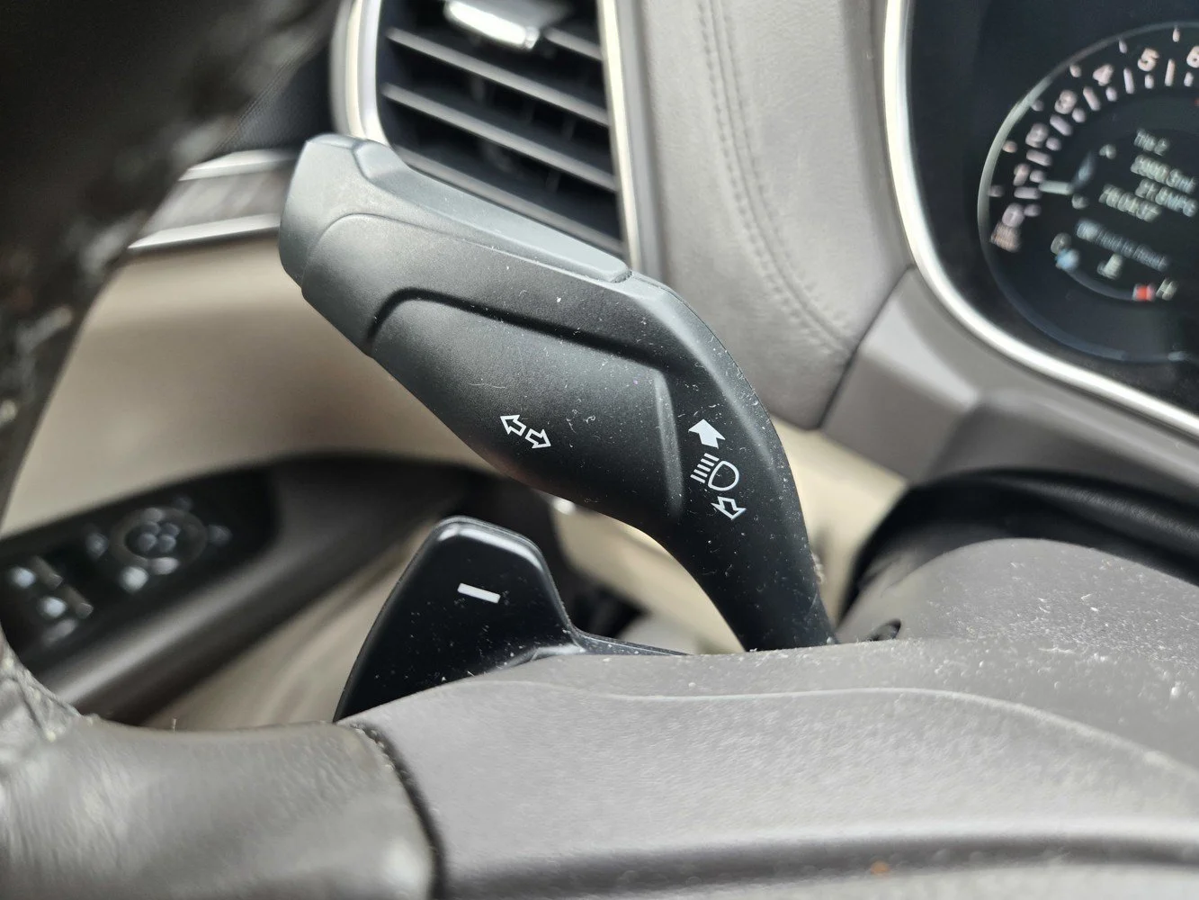 Used 2018 Blue Metallic LINCOLN Select image 22