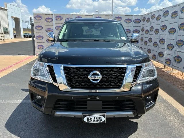 Used 2019 Super Black Nissan Platinum image 3