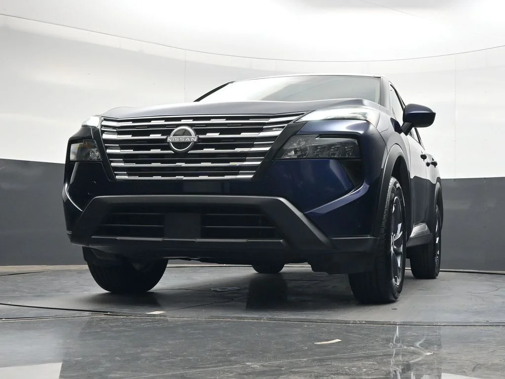 Used 2025 Blue Nissan SV image 46