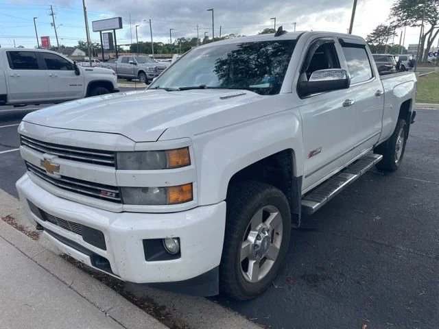 Used 2016 SUMMIT WHITE Chevrolet LTZ image 3