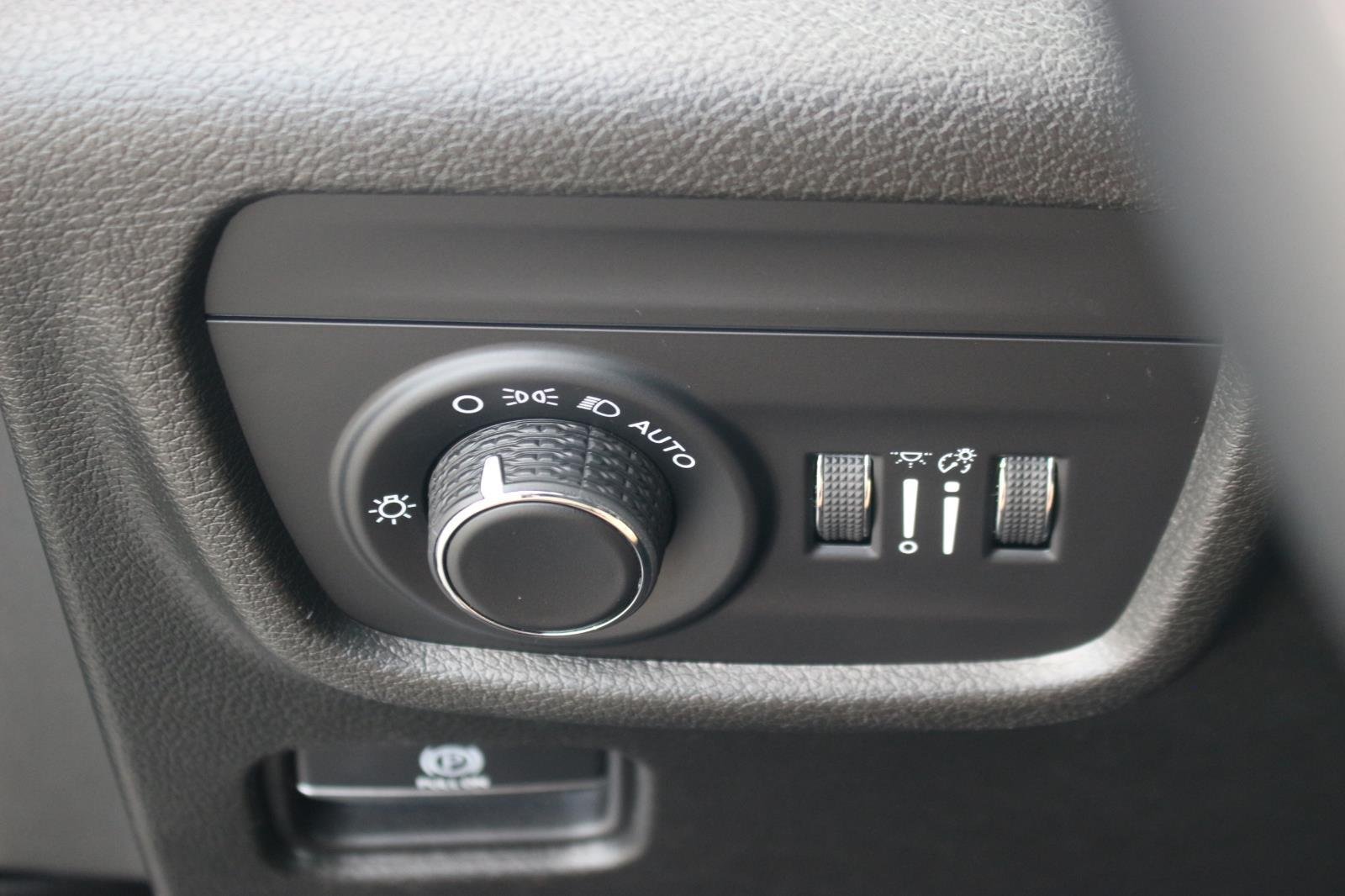 Used 2022 Gray Jeep Laredo image 29