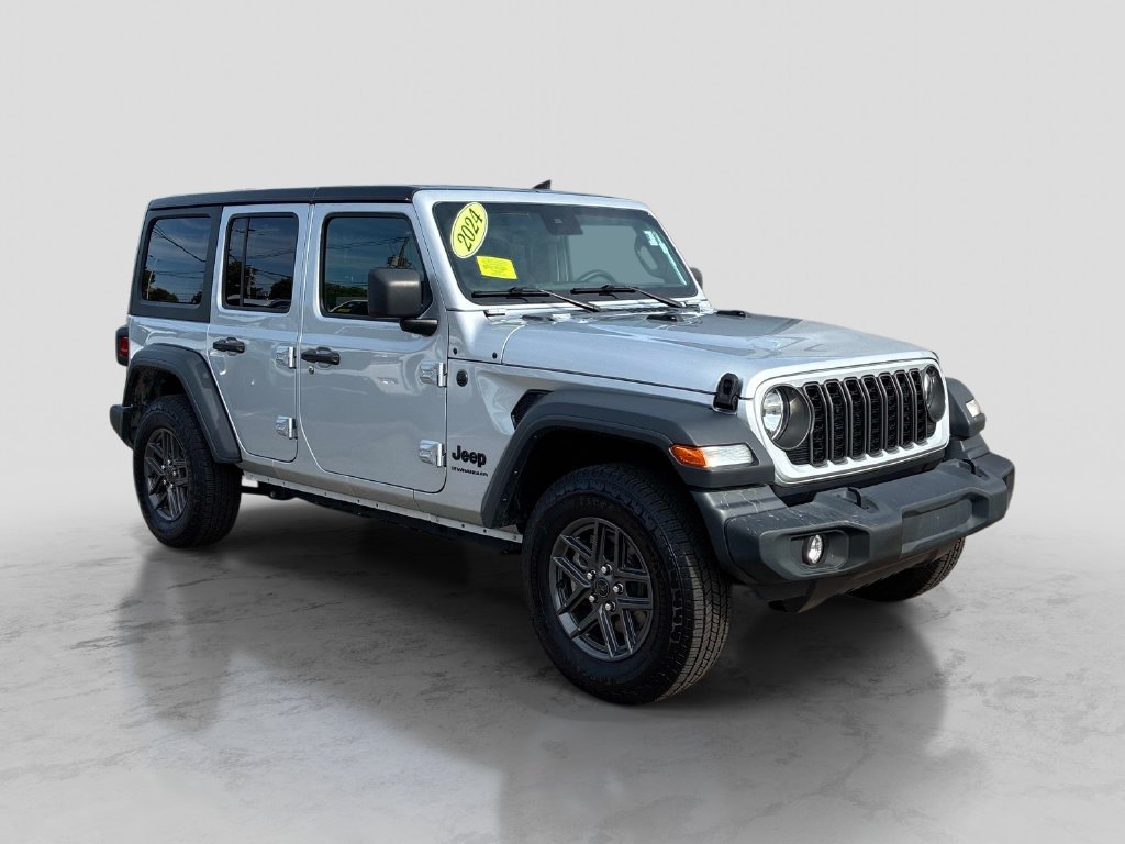 Used 2024 Silver Jeep Sport S image 3