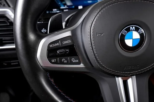 Used 2025 Black Sapphire Metallic BMW M60i image 43