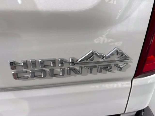 Used 2024 Beige Chevrolet High Country image 9