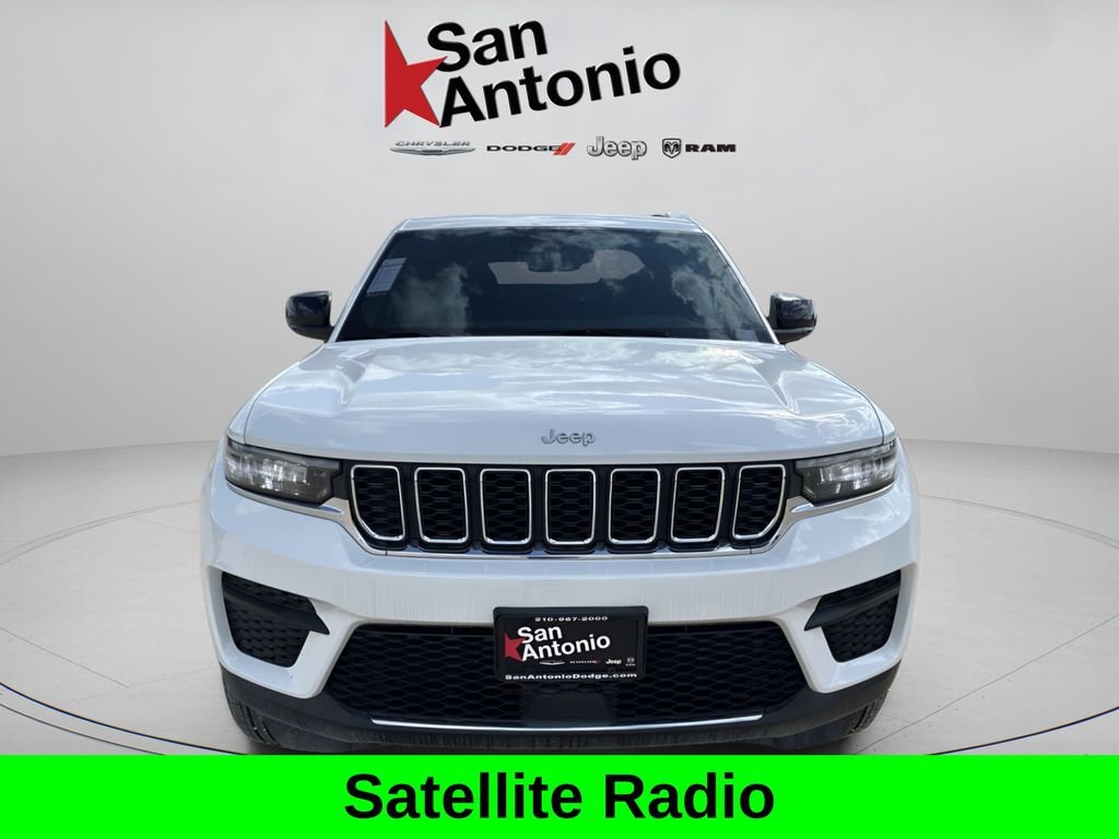 New 2025 White Jeep Laredo X image 4