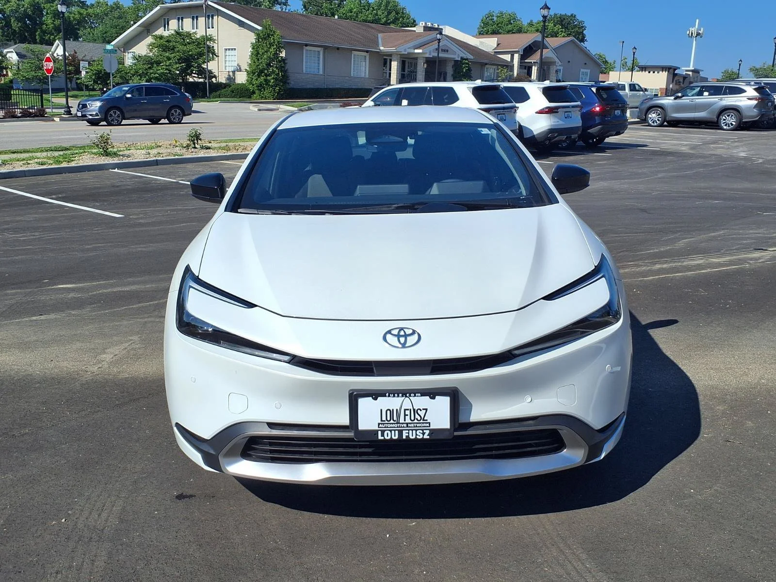 New 2026 Wind Chill Pearl <sup>1</sup> Toyota  SE image 24