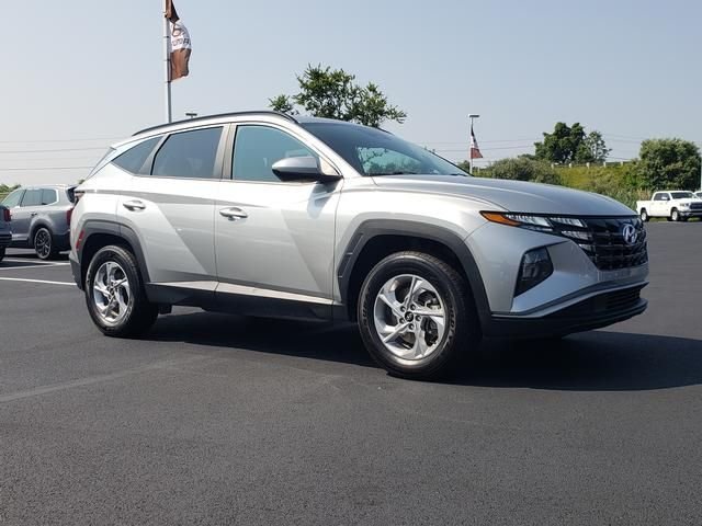 Used 2024 Silver Hyundai SEL image 3