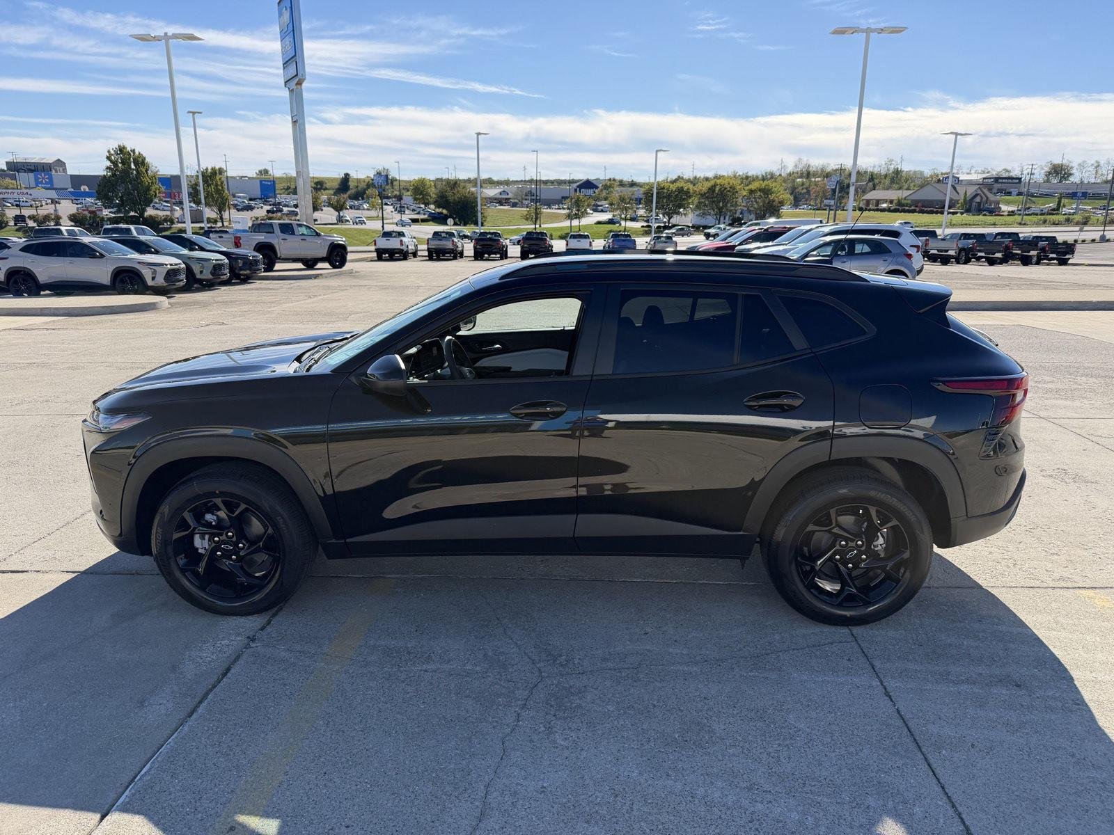 2026 Chevrolet Trax LT - Photo 35