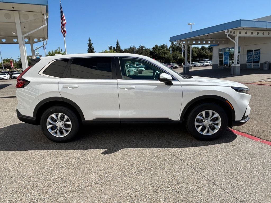 New 2026 Platinum White Pearl Honda LX image 4