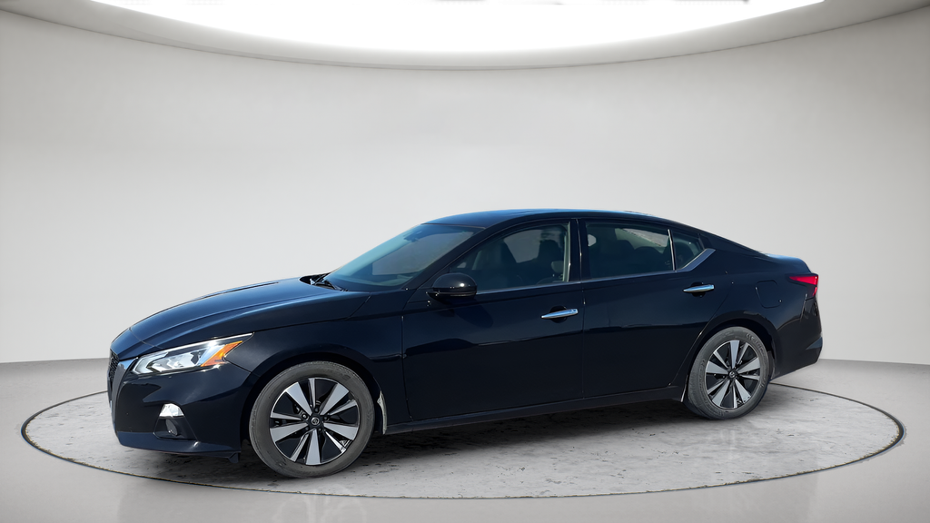 Used 2019 Black Nissan 2.5 SL image 16