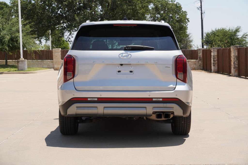 Used 2025 Silver Hyundai SEL image 7