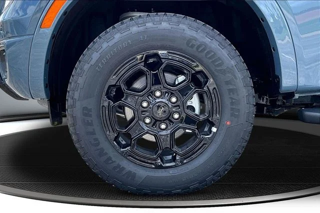 New 2025 Azure Gray Metallic Tri-coat Ford LARIAT® image 13