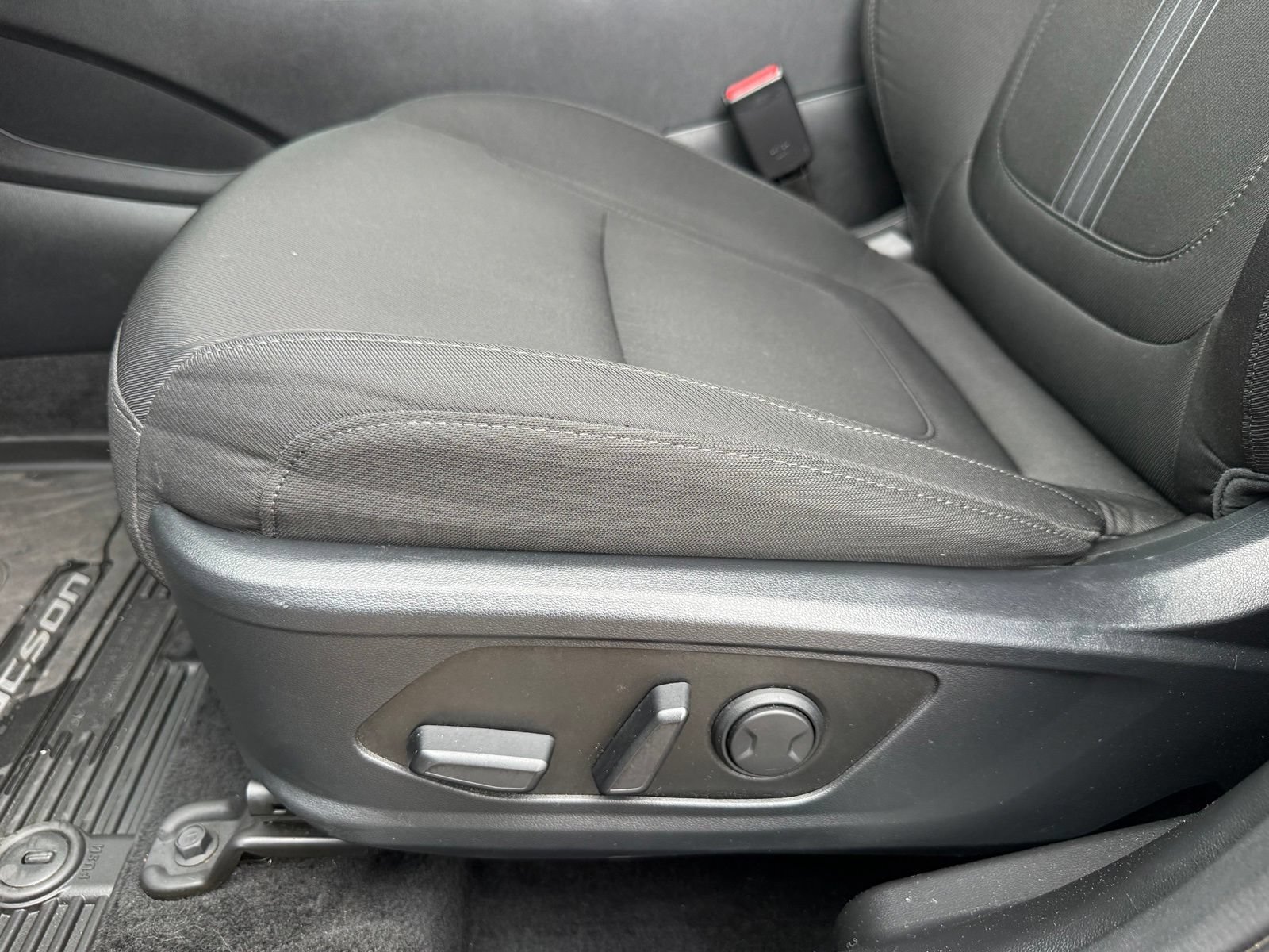 2025 Hyundai Tucson SEL - Photo 30