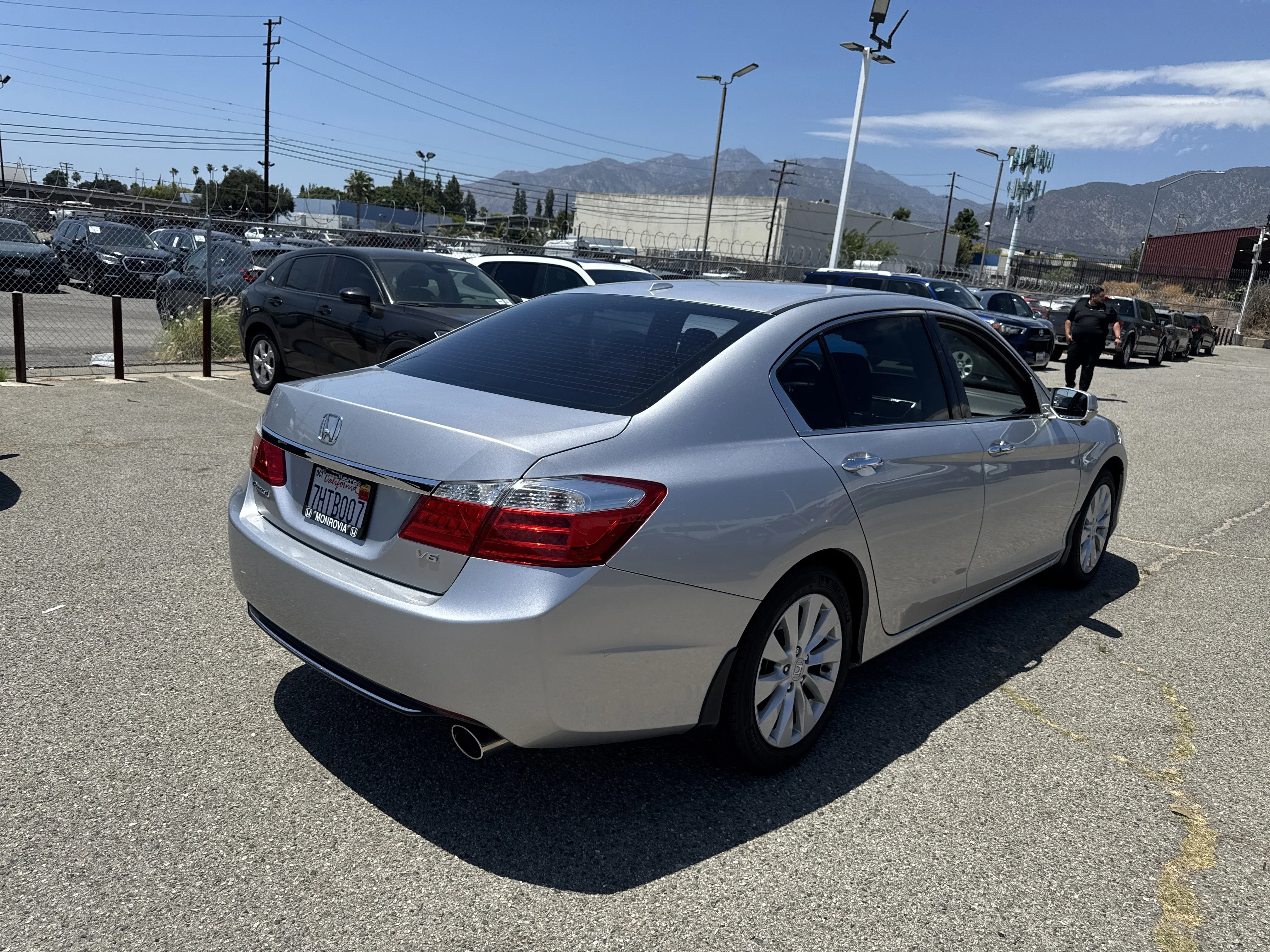 Used 2015  Honda  image 4
