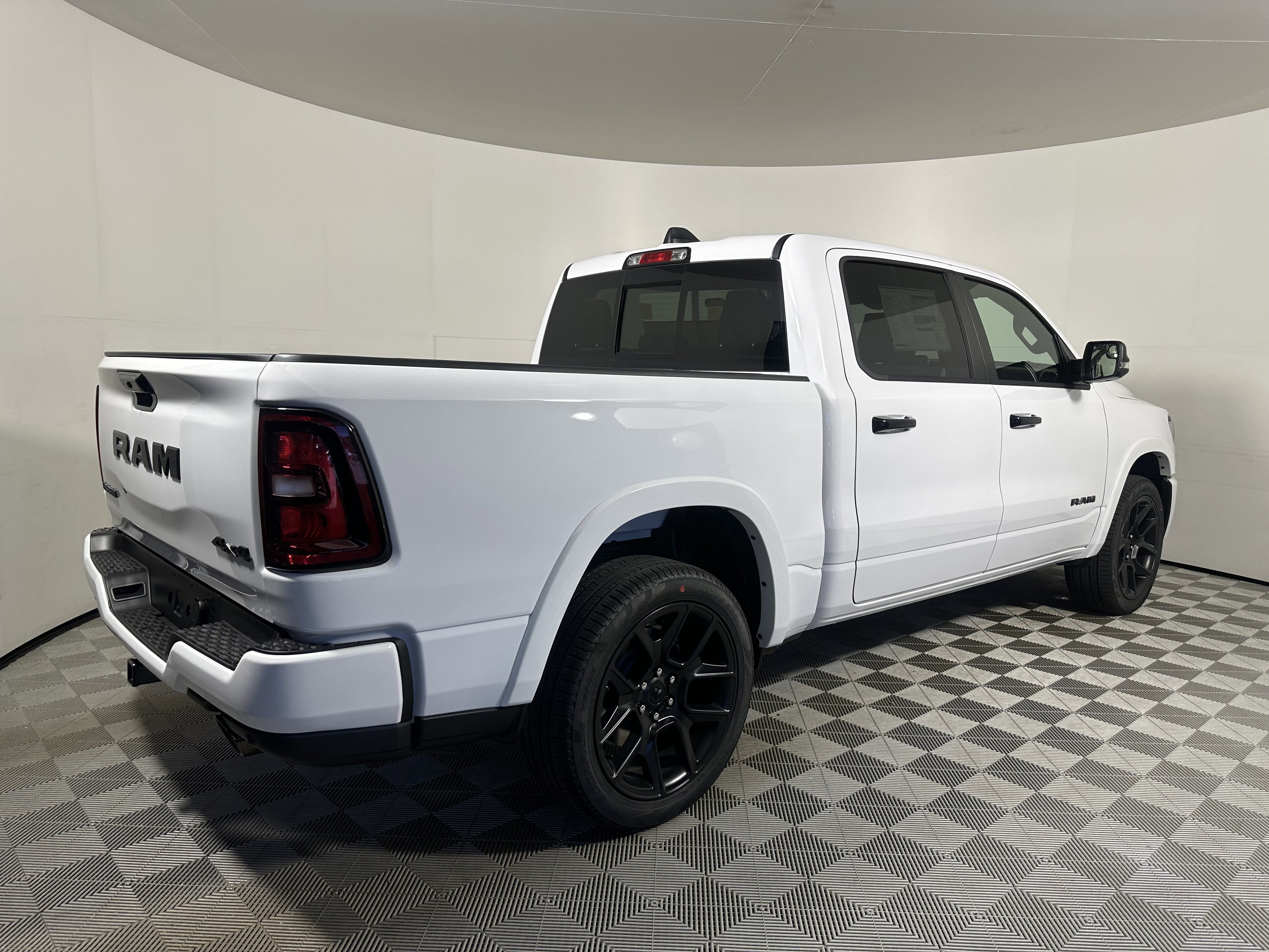 2026 RAM 1500 Laramie - Photo 7