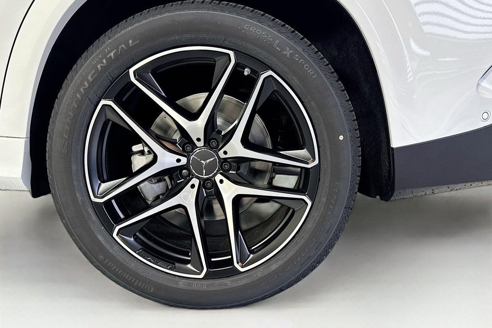 New 2026 Manufaktur Moonlight White Metallic Mercedes-Benz AMG® GLE 53 image 29