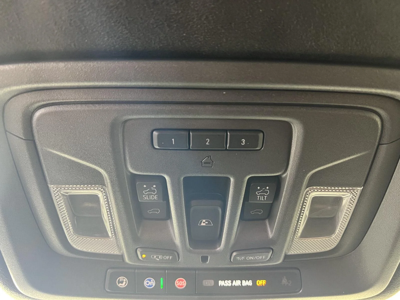 Used 2024 White Frost Tricoat GMC Denali Ultimate image 20