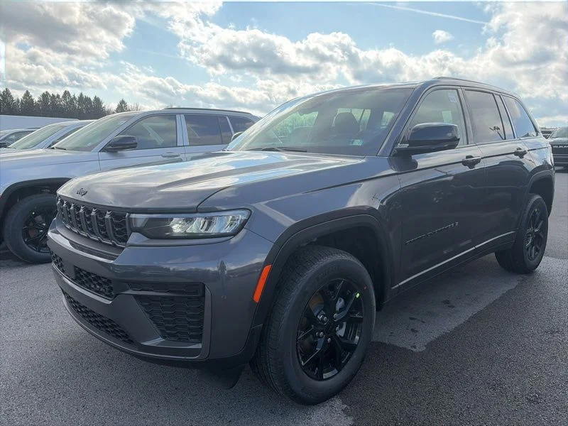 2026 Jeep Grand Cherokee Laredo - Photo 9