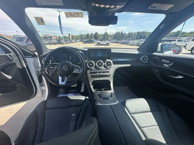Used 2022  Mercedes-Benz GLC 300 image 22