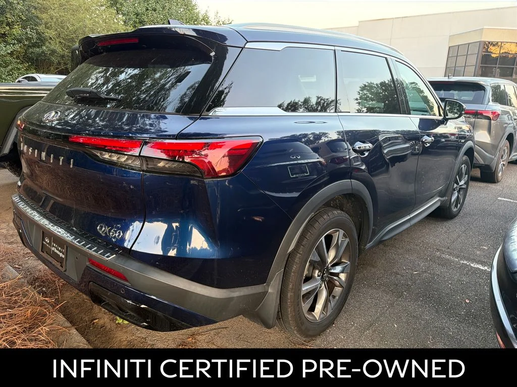 Certified Used 2023 Grand Blue INFINITI LUXE image 4
