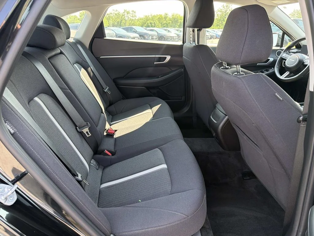 Used 2026 Black Hyundai SEL Sport image 25