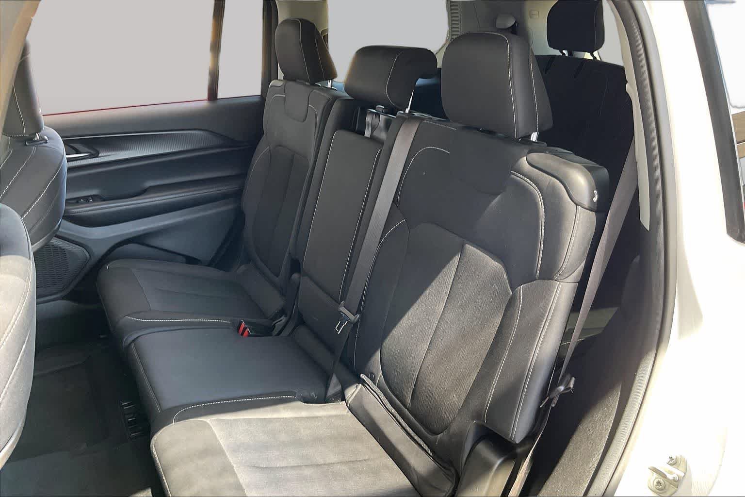 Used 2023 Bright White Clearcoat Jeep Laredo image 20