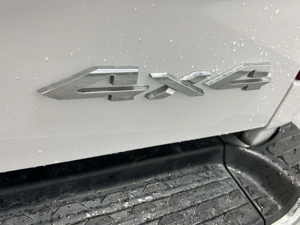 Used 2024 White Ram Big Horn image 14
