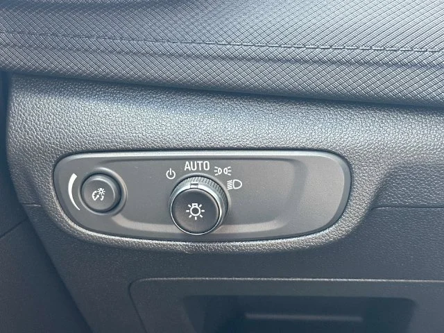 Used 2025 Blue Chevrolet LT image 28
