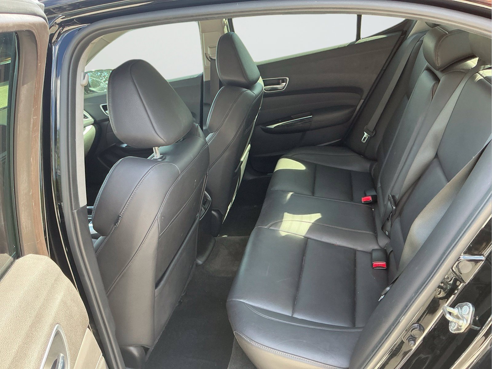 Used 2018 Black Acura 3.5L V6 image 11