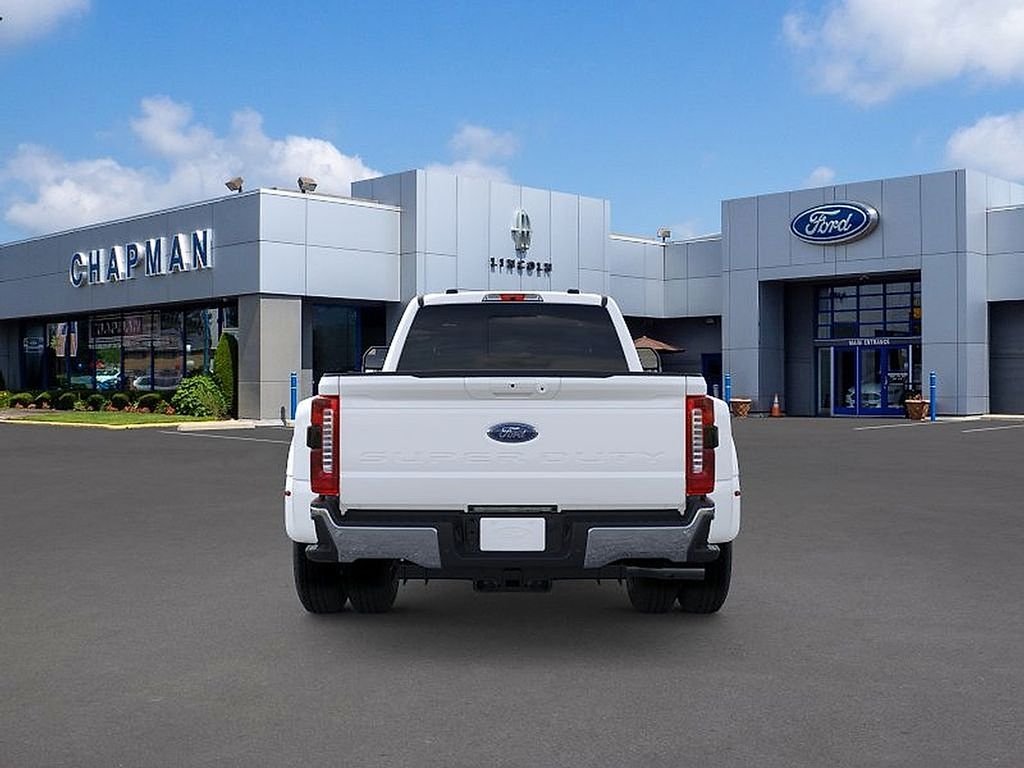 New 2026 Star White Metallic Tri-Coat Ford F-350® Lariat® image 5