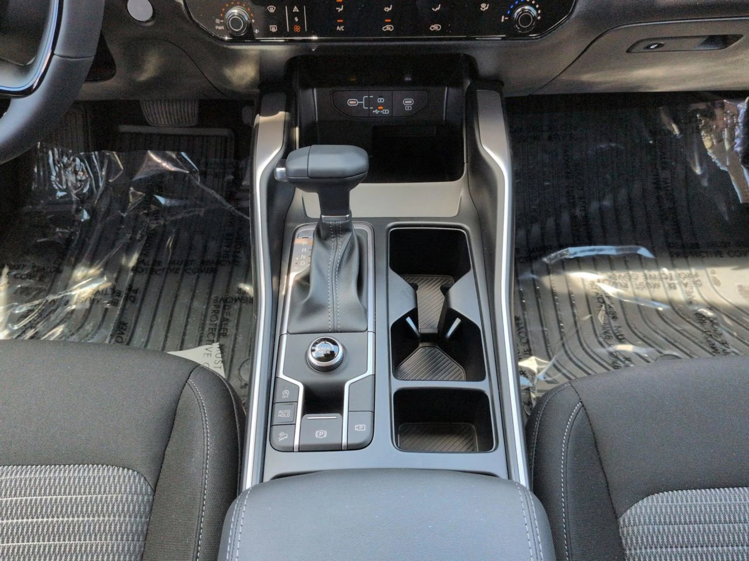 New 2026 Glacial White Kia LX image 22